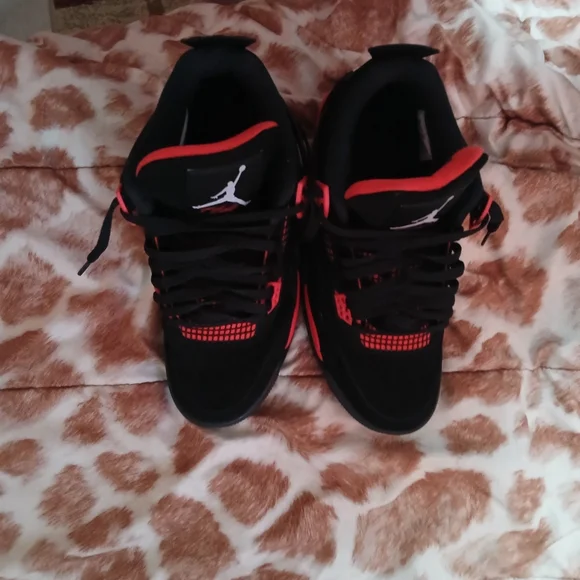 Jordan's retro 4s